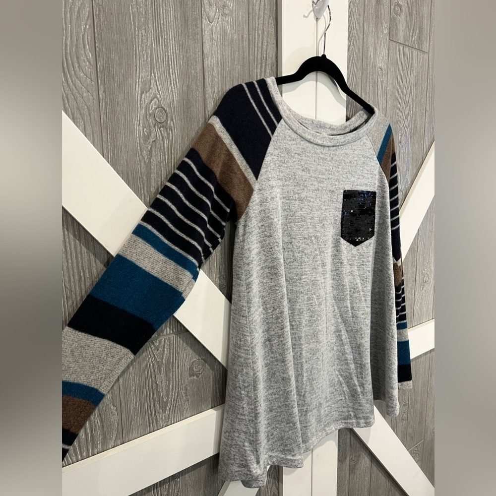 B14.12 Flamingo Urban Sweater Colorblock Gray, Teal, Brown Black w/Sequin